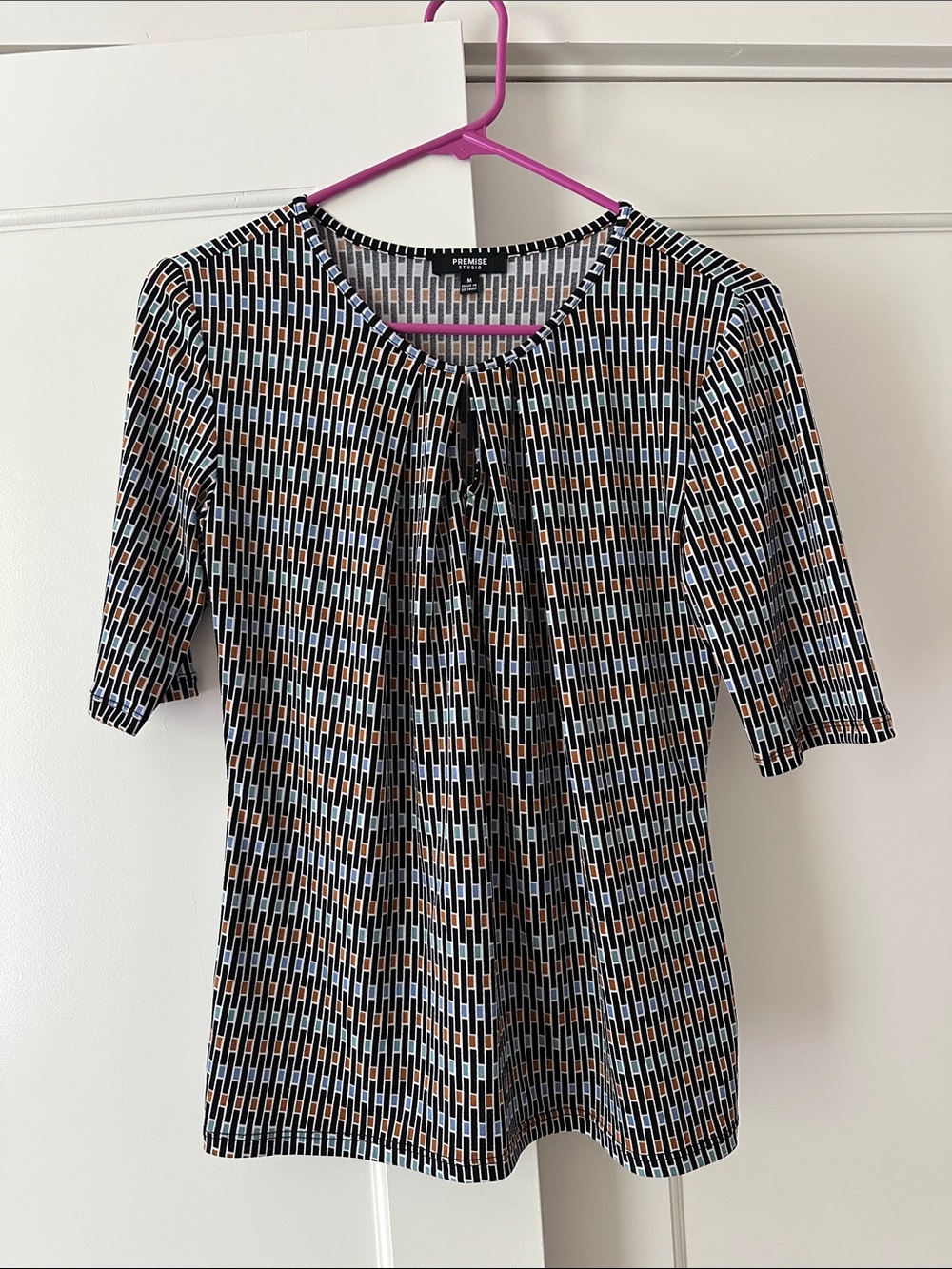 Premise Geometric Top